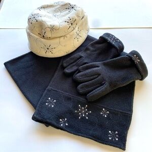 Snowflake Decorated Fleece Hat, Scarf & Gloves